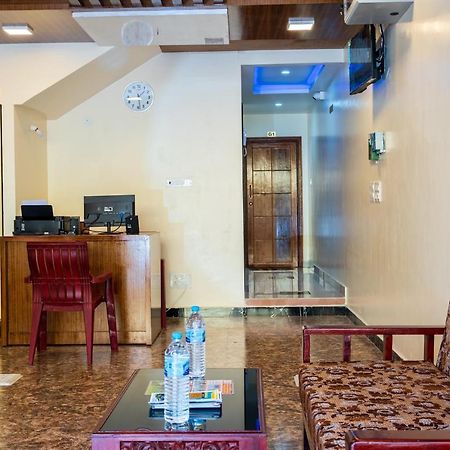 Le Suresh Guest House ปอนดิเชอรี ภายนอก รูปภาพ