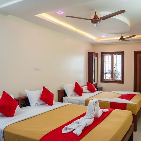 Le Suresh Guest House ปอนดิเชอรี ภายนอก รูปภาพ
