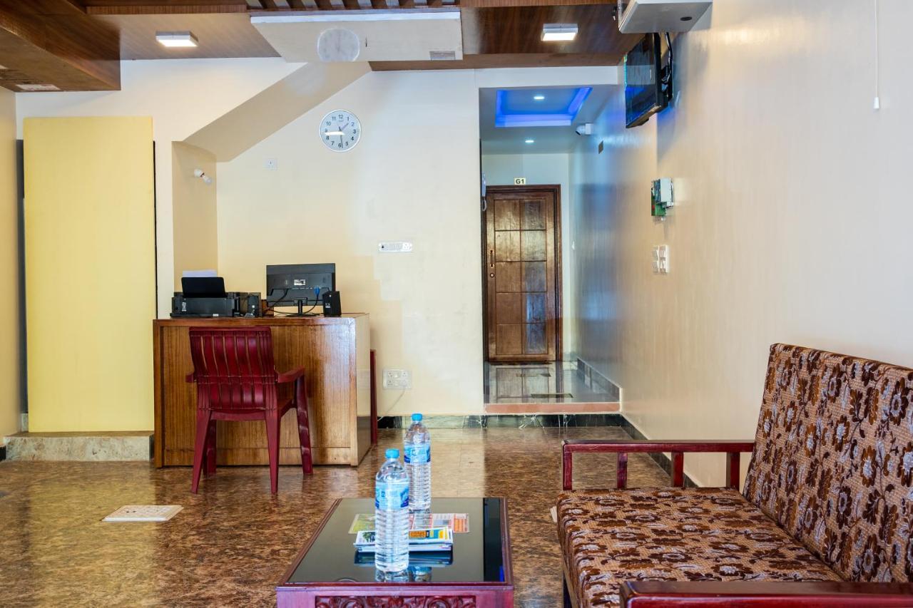 Le Suresh Guest House ปอนดิเชอรี ภายนอก รูปภาพ