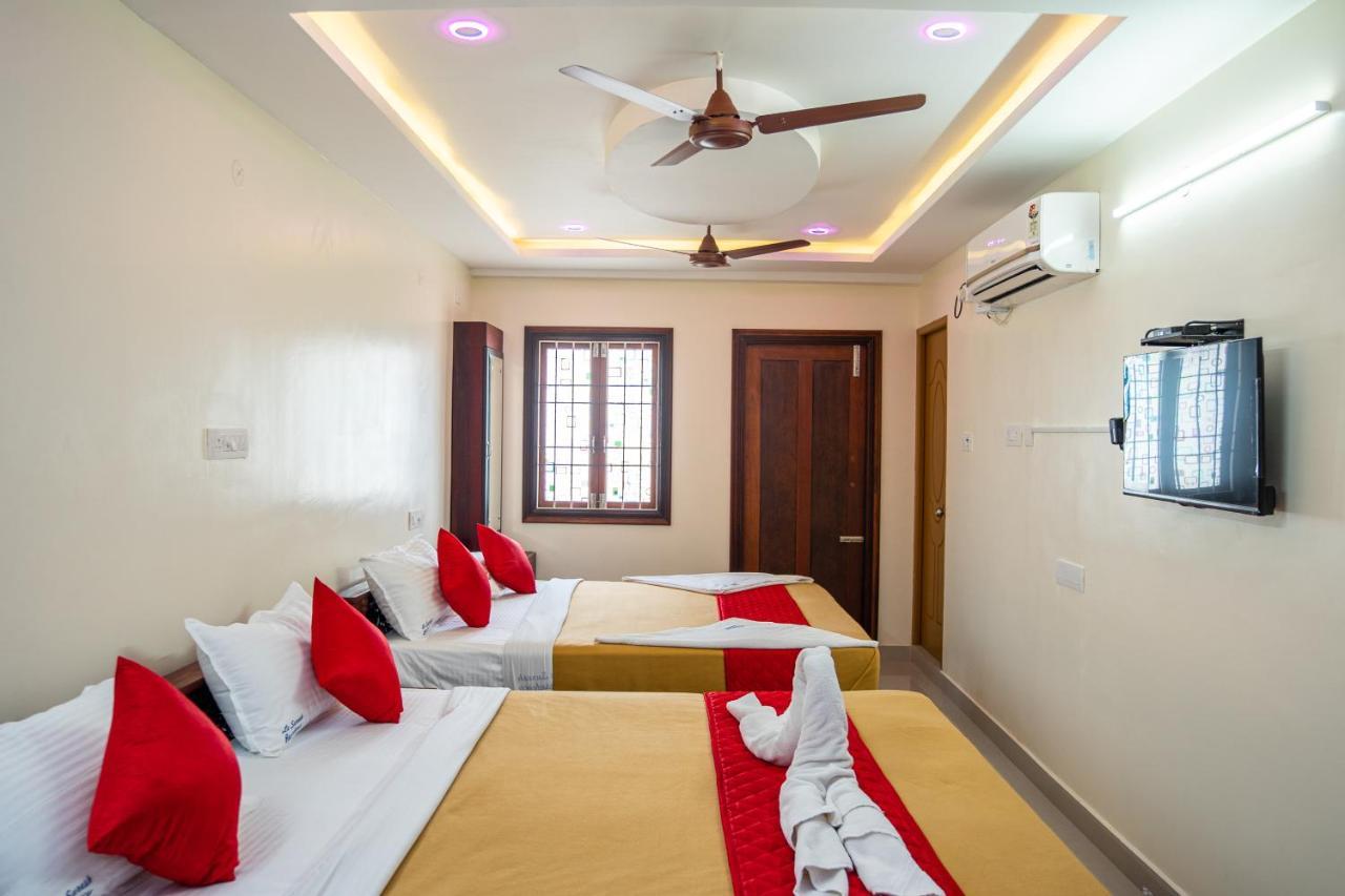 Le Suresh Guest House ปอนดิเชอรี ภายนอก รูปภาพ
