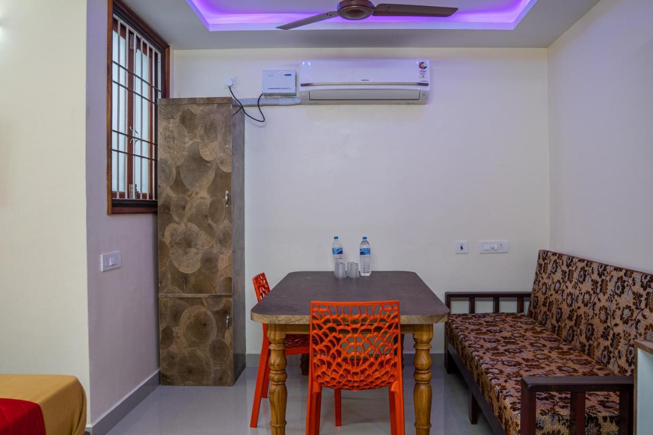 Le Suresh Guest House ปอนดิเชอรี ภายนอก รูปภาพ