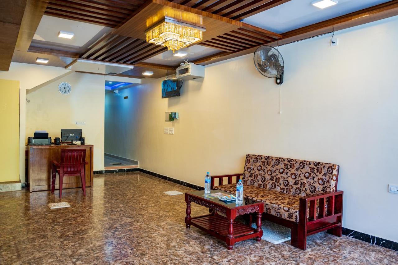 Le Suresh Guest House ปอนดิเชอรี ภายนอก รูปภาพ