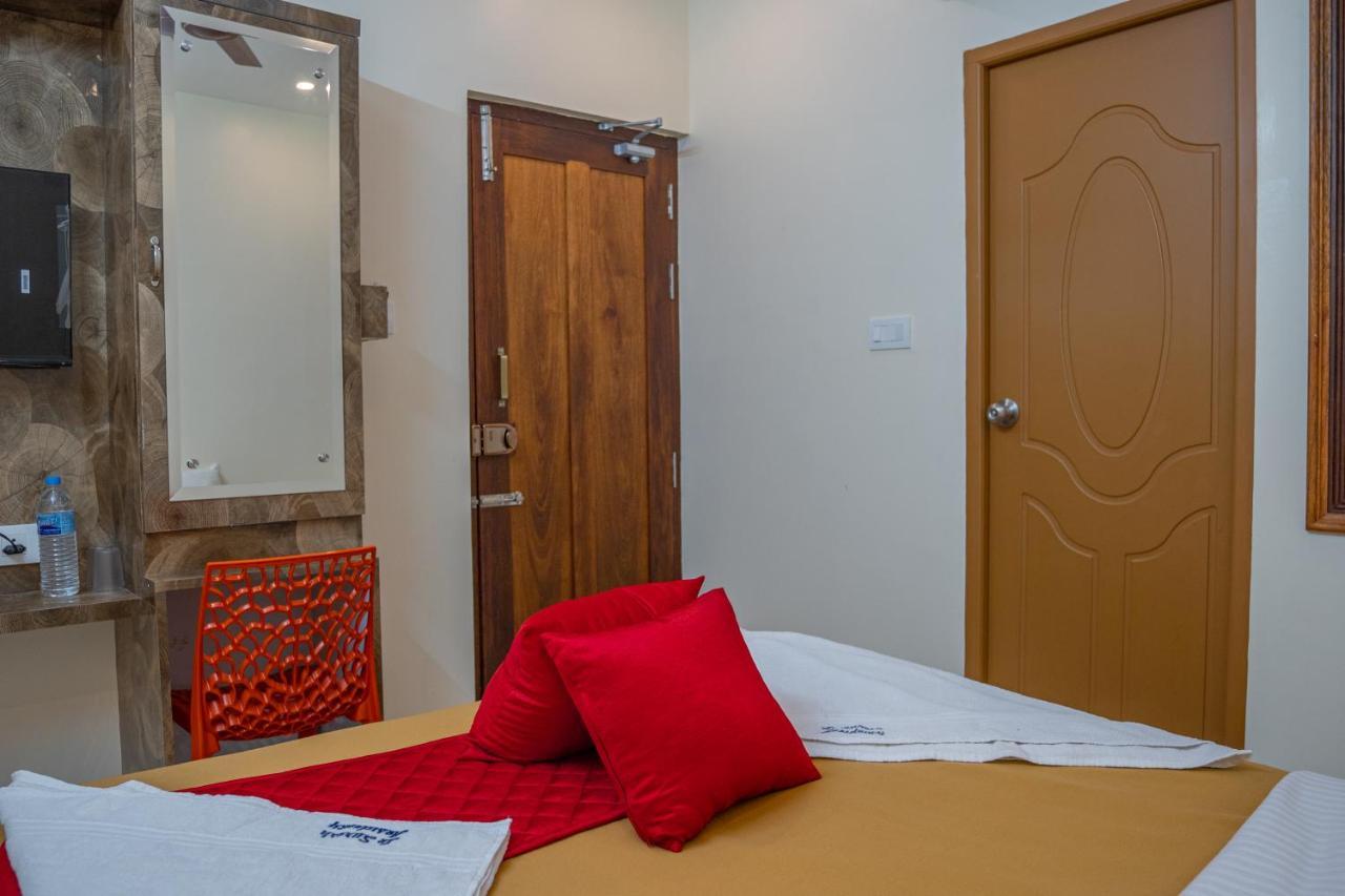 Le Suresh Guest House ปอนดิเชอรี ภายนอก รูปภาพ