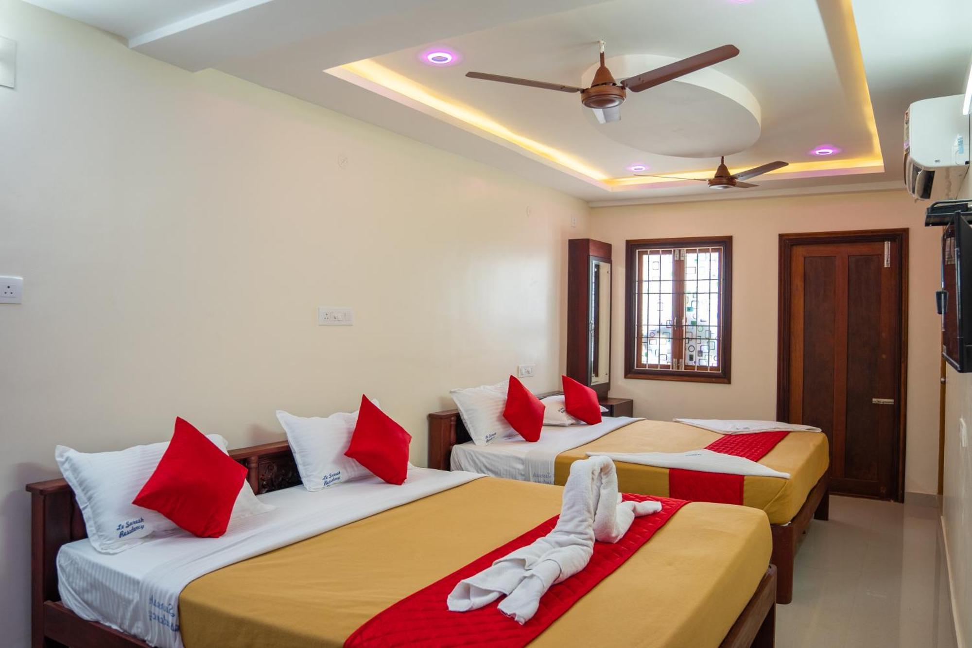 Le Suresh Guest House ปอนดิเชอรี ภายนอก รูปภาพ